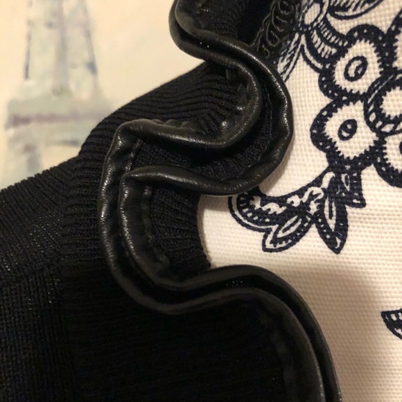 Beautiful Ravel Duster - Picture 2 of 3